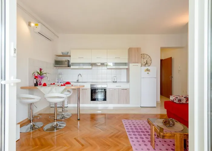 Nostress Apartman Zrnovnica